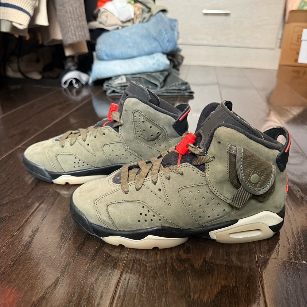 Travis Scott x jordan retro 6